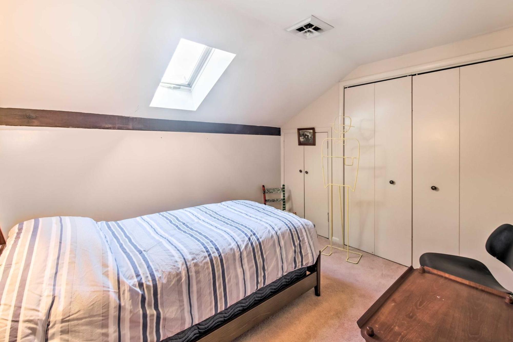 Runningwater Apartment In Lancaster With Deck Exteriör bild