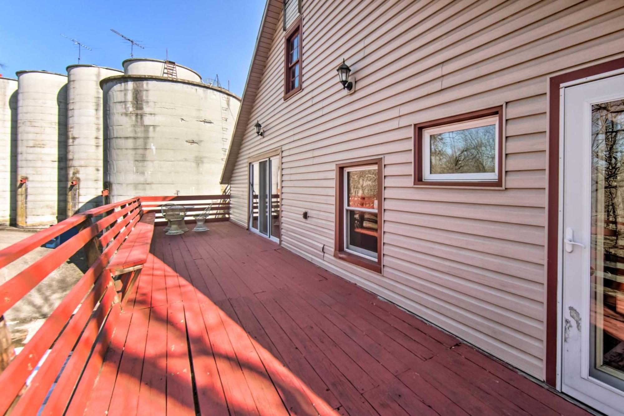 Runningwater Apartment In Lancaster With Deck Exteriör bild