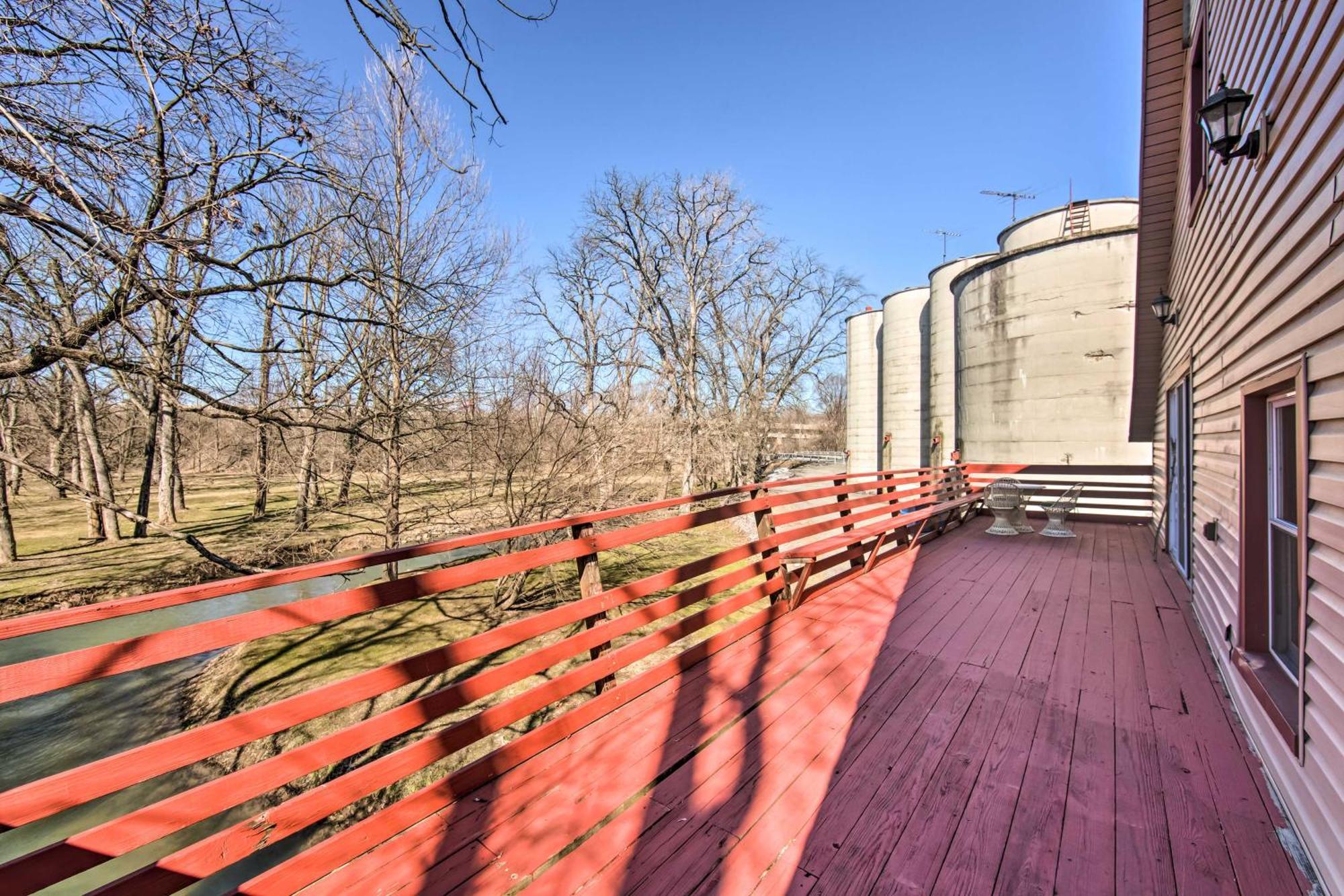 Runningwater Apartment In Lancaster With Deck Exteriör bild