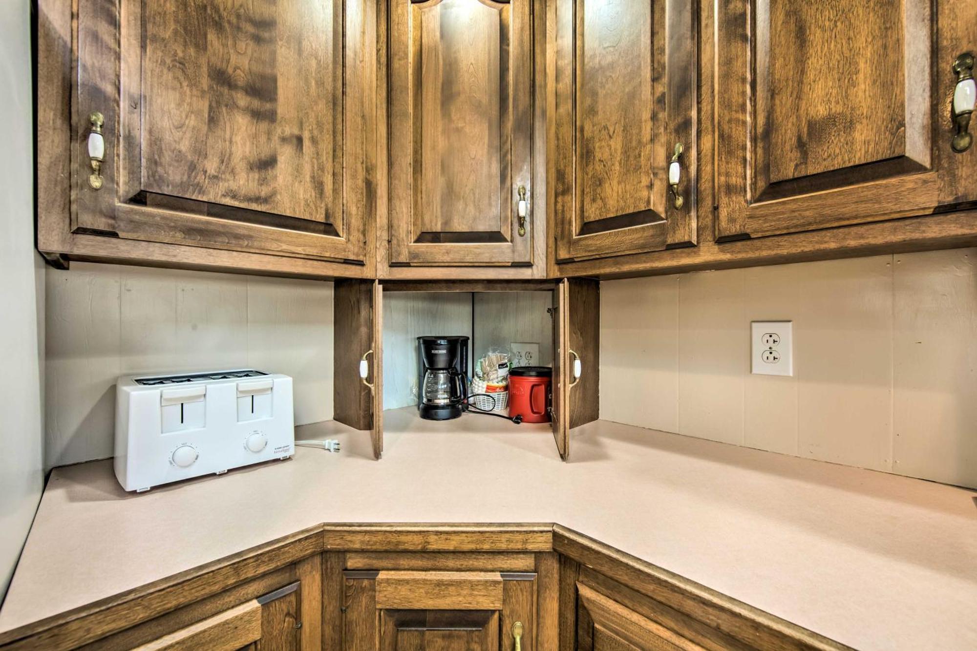 Runningwater Apartment In Lancaster With Deck Exteriör bild